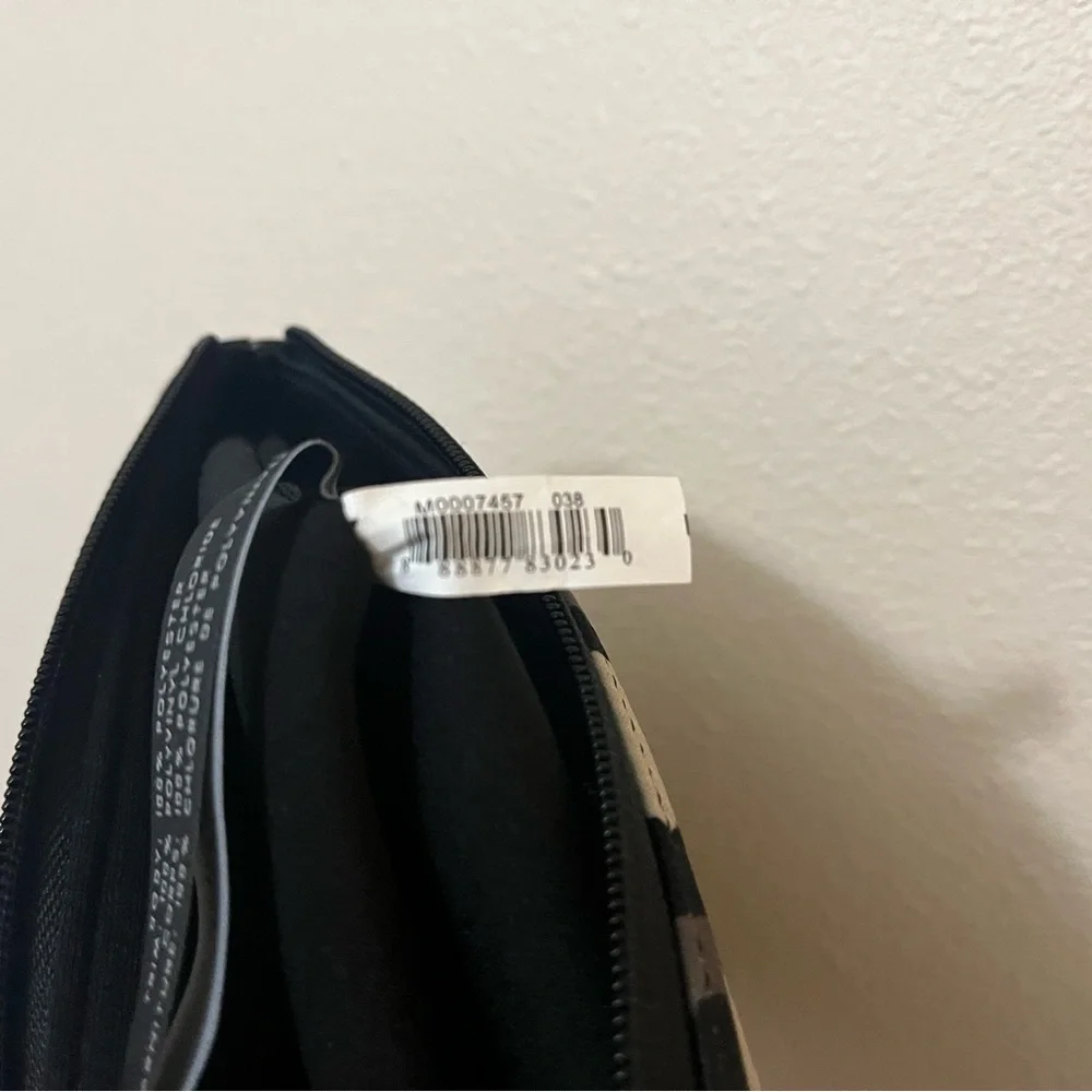 MARC by MARC JACOBS SLEEVE/ZIPPER POUCH